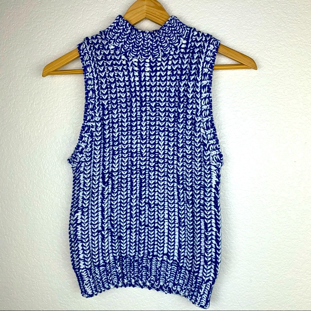 Alice + Olivia Sleeveless Cable Knit Sweater Top - Picture 4 of 11